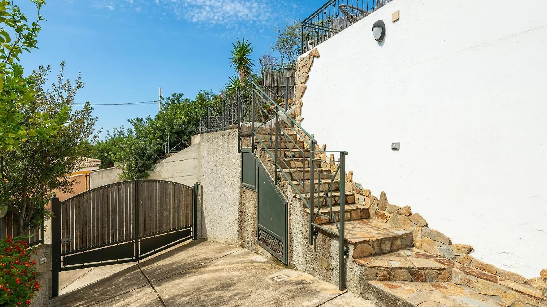 Villa Sirena Marongiu 0*,